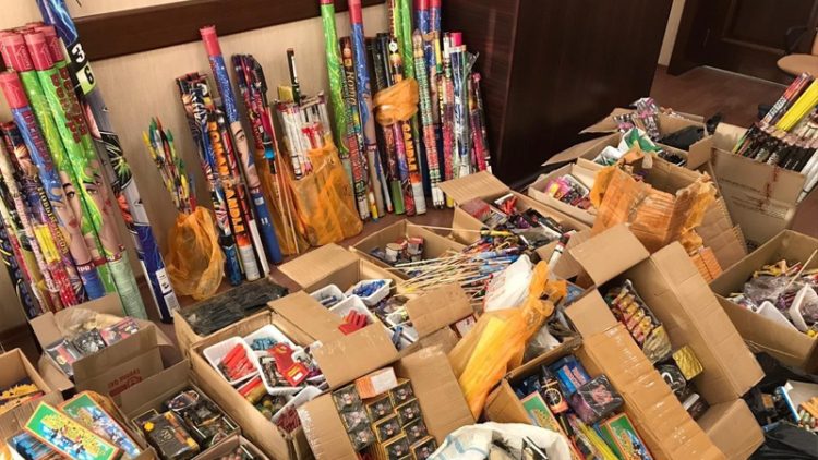 Generalın “pirotexniki biznesi” – Müsadirə olunan mallar bazarlara necə “ayaq açıb”?