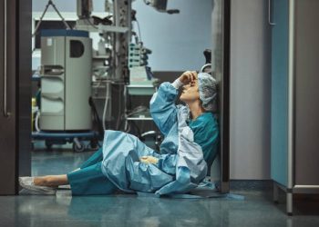 Vətən müharibəsində fədakarlıq göstərmiş tibb işçilərinə veteran adı veriləcək