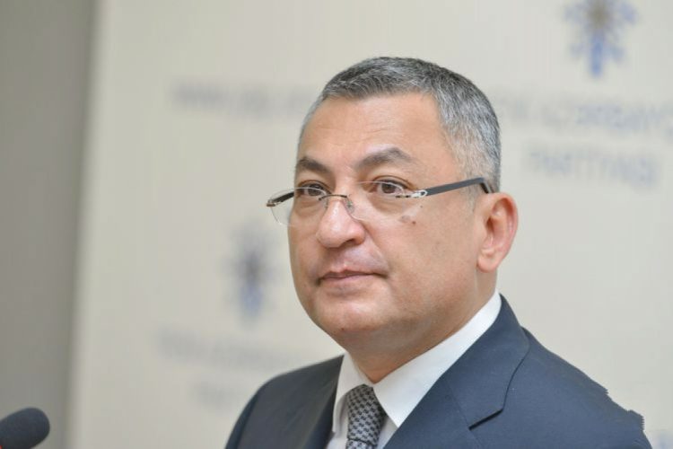 Rövşən Rzayevin 700 minlik müqaviləsi – “Qaçqınkom” zəruri olmayan təmir işləri