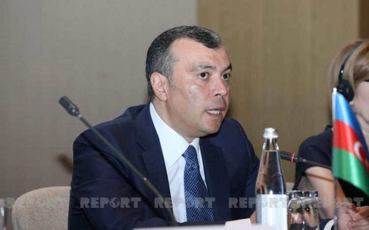 Sahil Babayev narazı qazilərdən danışdı