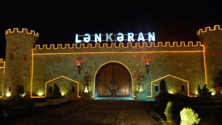 Məktəblinin döyülməsində təqsirli bilinən direktorla bağlı qərarın açıqlanacağı tarix bilindi