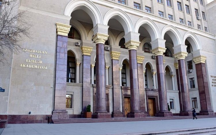 AMEA-da təcili iclas keçirilib