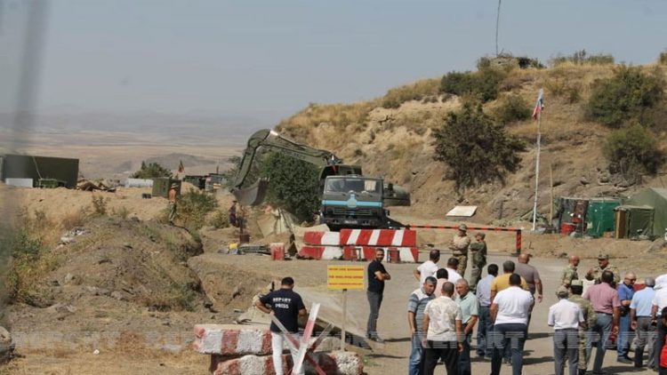 Laçın dəhlizində Rusiya sülhməramlılarının postları sökülür – VİDEO