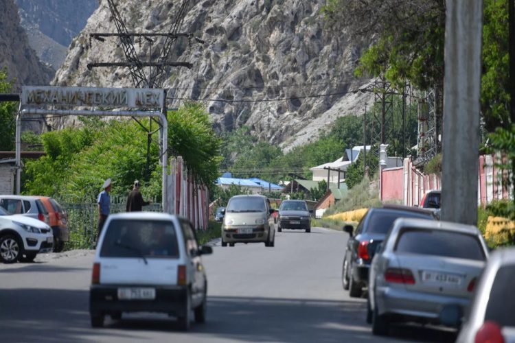 Tacikistan: Qırğızıstanla bütün sərhəd boyu döyüşlər gedir