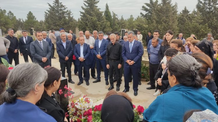 ABŞERON RAYONUNDA ŞƏHIDLƏR İLDÖNÜMÜ GÜNLƏRİNDƏ YAD EDİLMİŞDİR