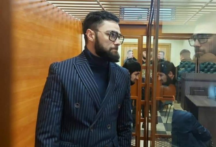 Mənim Azadlığım mənim xalqımdan, dövlətimdən üstün deyil: Kiyevdə həbs olunan qazimizin məhkəməsində QALMAQAL – VİDEO