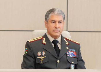 Vilayət Eyvazov polis rəisini işdən çıxardı