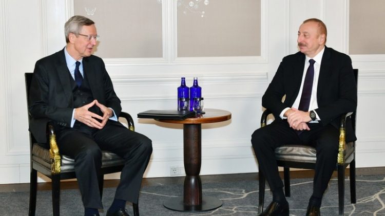 Prezident Almaniyaya səfərə getdi – FOTOLAR