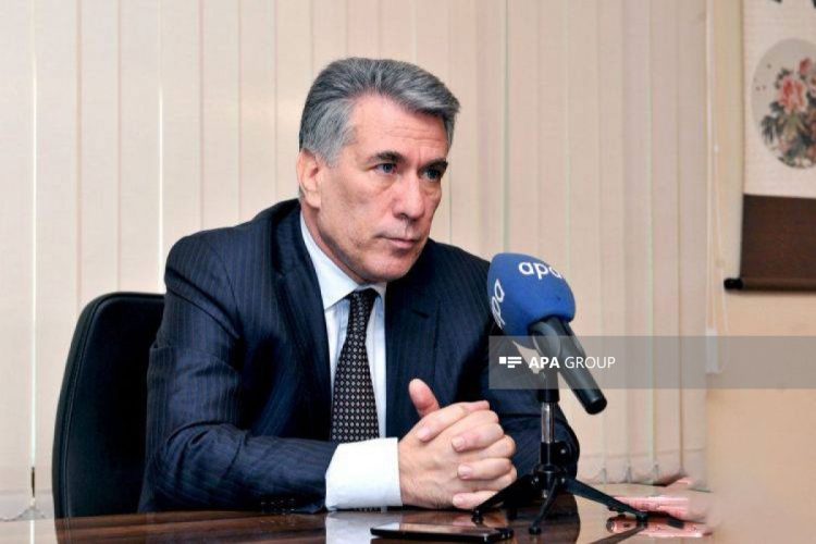 Ziyafət Əsgərov : “Müttəfiq haqqında belə söz demək olarmı, Vahid müəllim?