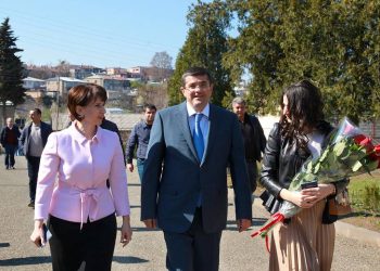 Araik Xankəndidə qızına toy etdi – Kürəkəni…