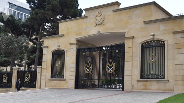 Ermənistan Zod istiqamətində əlavə canlı qüvvə və döyüş texnikası cəmləşdirir – MN