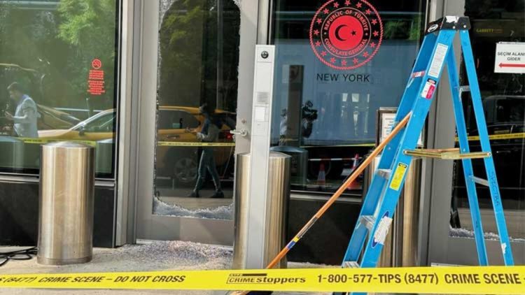 Nyu Yorkda türk evinə balyozla xain hücum