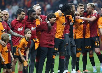 Qalatasarayda çempionluq hesabları!  Ankarada zəfər, İstanbulda tur