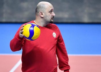 Qalatasaraydan getdi, Azərbaycanın başına keçdi!