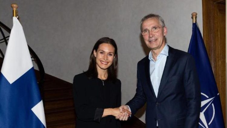 Stoltenberq Finlandiyanın baş naziri Marinlə görüşüb