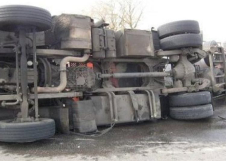 Xocalıda “Shacman” su arxına aşdı, ölən var