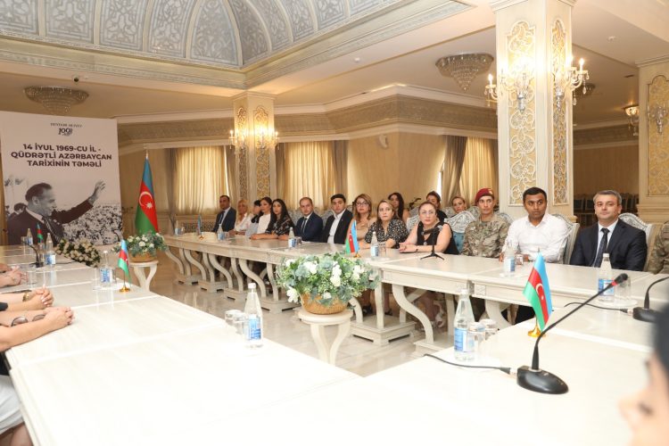 Abşeron rayonunda “Heydər Əliyev ili” çərçivəsində “14 iyul 1969-cu il – Qüdrətli Azərbaycan tarixinin təməli” mövzusunda tədbir keçirilmişdir