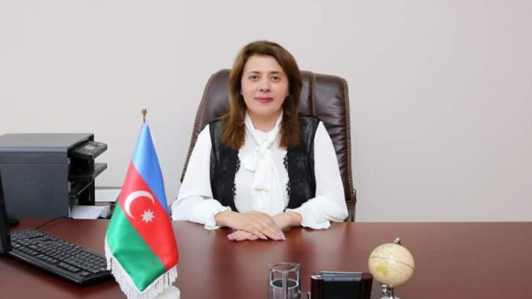 Emin Əmrullayev məktəb direktoruna yüksək vəzifə verdi