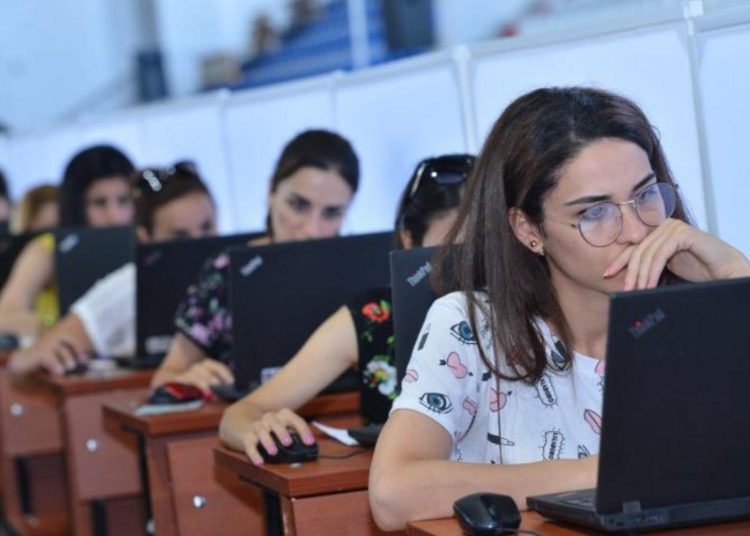 Bu müəllimlərə elektron sertifikat veriləcək