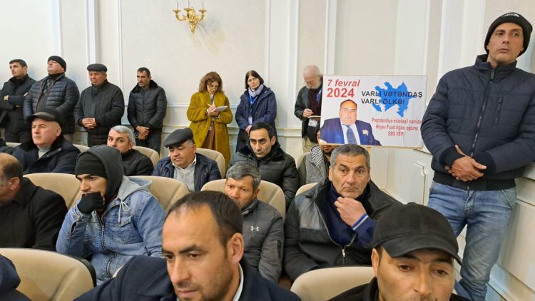 Fuad Əliyev Ağsu seçiciləri ilə bir araya gəldi – Foto