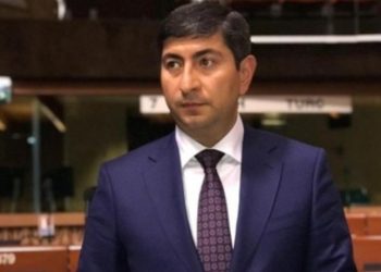 Elşad Həsənov geyim satan şirkətlə Yasamalın yollarını təmir etmək istəyir – 387 minlik tenderin izi ilə