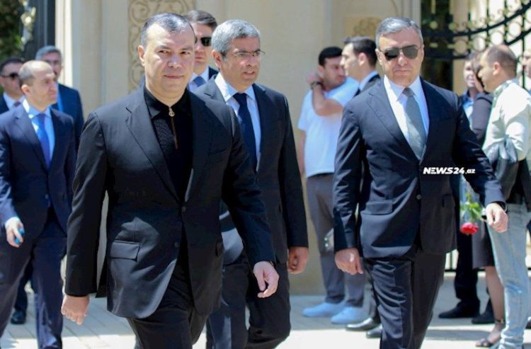 Pensiya kəsən, qaziyə qara qəpik verən nazirlik…