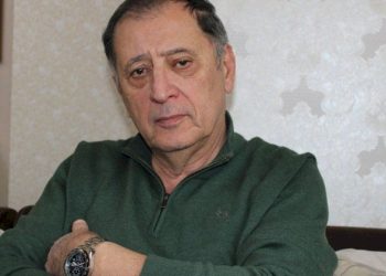 Baba Vəziroğlu: “Parlament yatmaq yeri deyil”