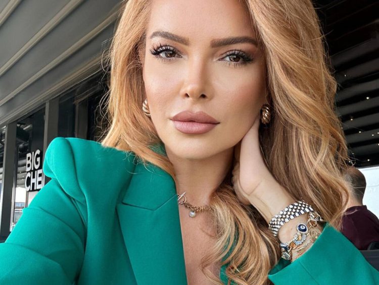 Aparıcının keçmişini üzünə vurdu: elə şəklini yaydı ki… – FOTO