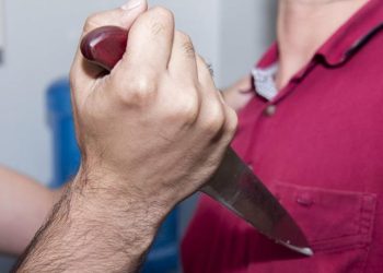 Bakıda 60 yaşlı kişi qətlə yetirilib, bacısı oğlu saxlanılıb