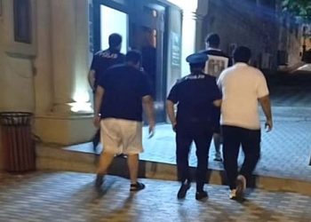 Şəhidlər xiyabanında qeyri-etik videolar çəkən turistlər saxlanıldı – VİDEO