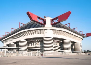 İtaliyada ən böyük stadion söküləcək