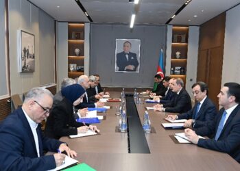 Ceyhun Bayramov İranın xarici işlər nazirinin müavinini qəbul etdi — FOTOLAR