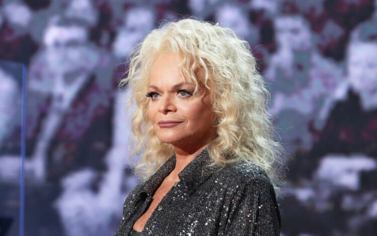 Məşhur müğənni fırıldaqçıların qurbanı oldu