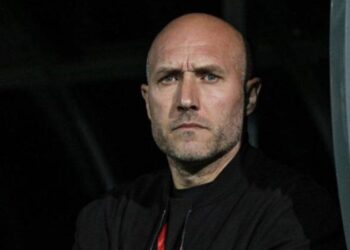 “Neftçi” baş məşqçisi Samir Abasovu istefaya göndərib