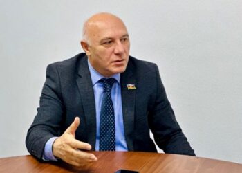 Deputatdan SƏRT ETİRAZ: “Əvvəl rekord qiymət qoyur, sonra guya endirim edirlər”