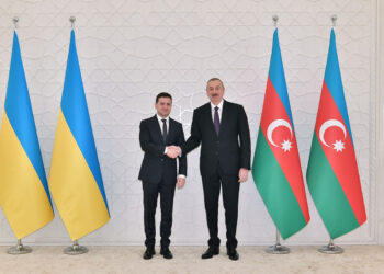 Zelenskidən Əliyevə təbrik